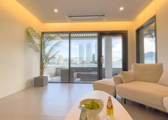 이터널 블루 웨이브 O풀빌라o오션뷰o핀란드식사우나o송도 케이블카o Appartement Busan