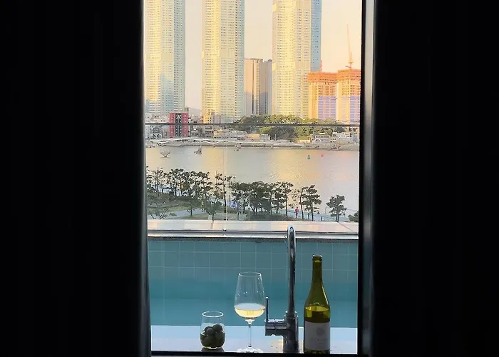 이터널 블루 웨이브 O풀빌라o오션뷰o핀란드식사우나o송도 케이블카o Appartement