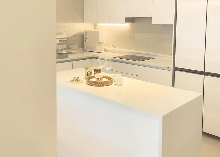 이터널 블루 웨이브 O풀빌라o오션뷰o핀란드식사우나o송도 케이블카o Appartement Busan